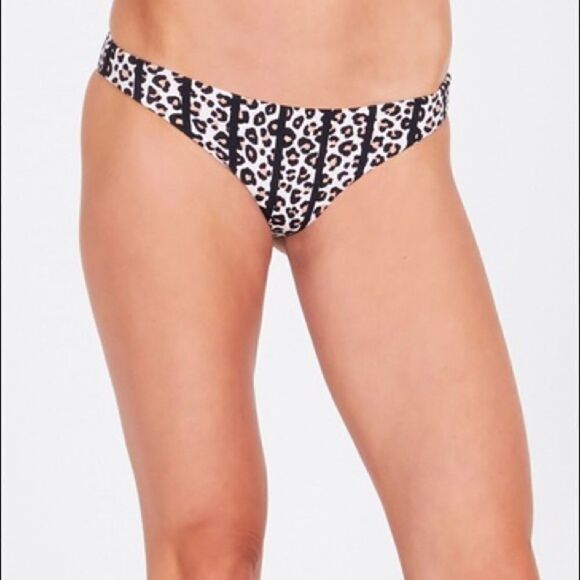 Amuse Society Verita Cheeky Bottoms - Picture 1 of 2